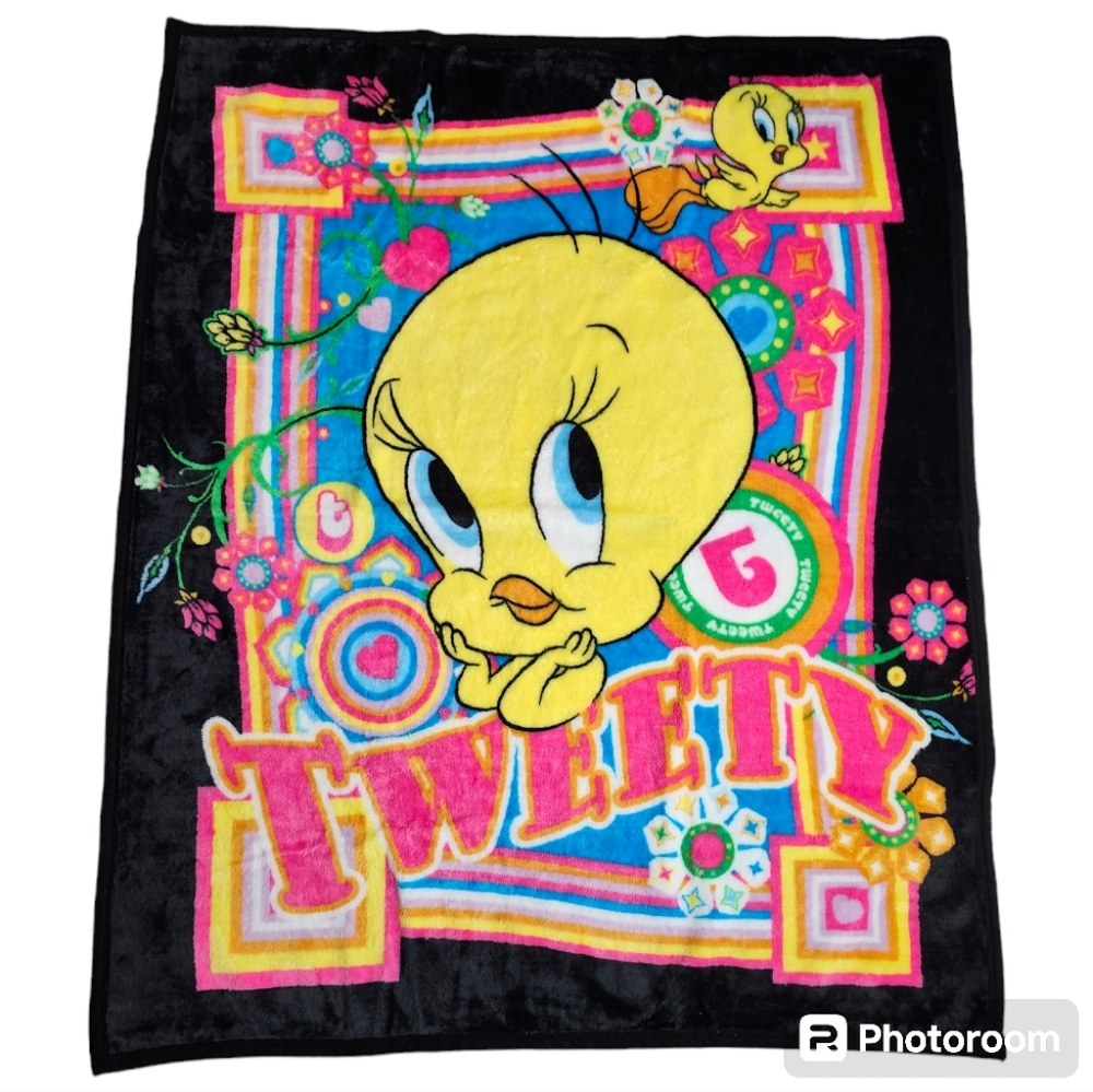 Tweety Bird Soft Cozy Fleece Throw Blanket by Safdie & Co. Warner Brothers